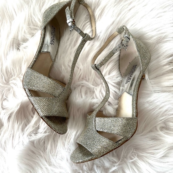 MICHAEL KORS•silver glitter T-strap peep toe stiletto heels 8 EUC - Picture 6 of 6